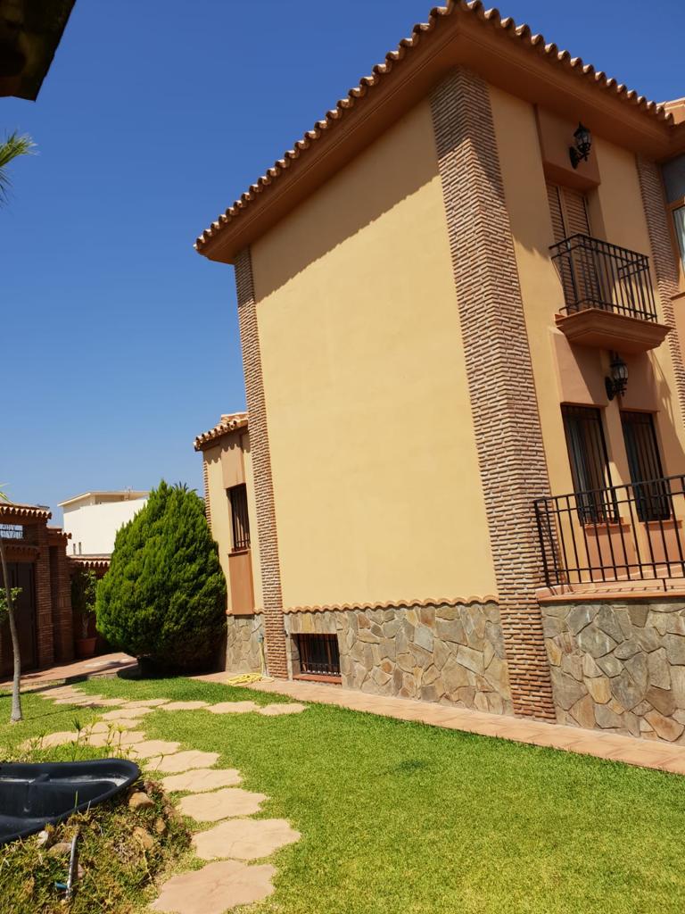 Villa for sale in Estación de Cártama
