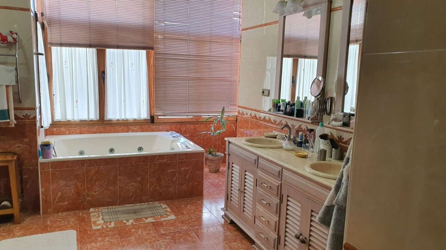 Villa for sale in Estación de Cártama