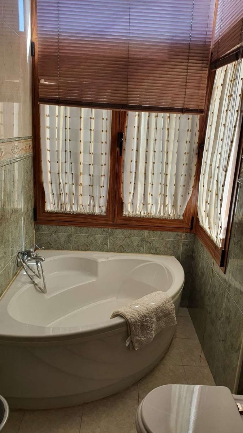 Villa for sale in Estación de Cártama