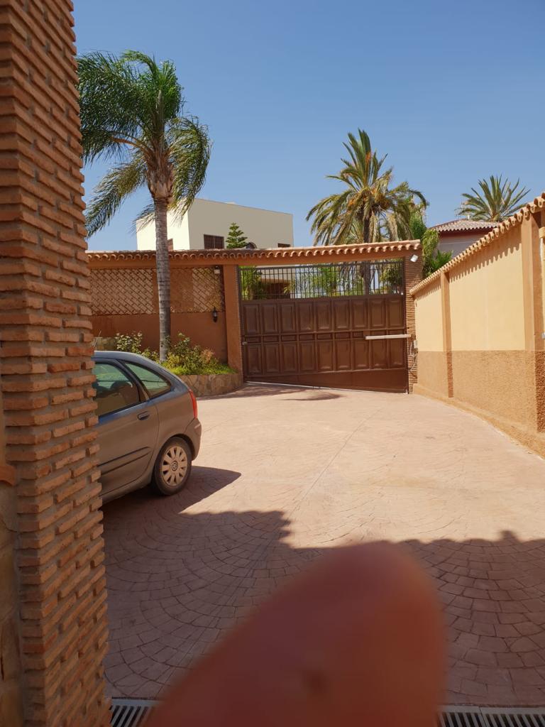 Villa for sale in Estación de Cártama
