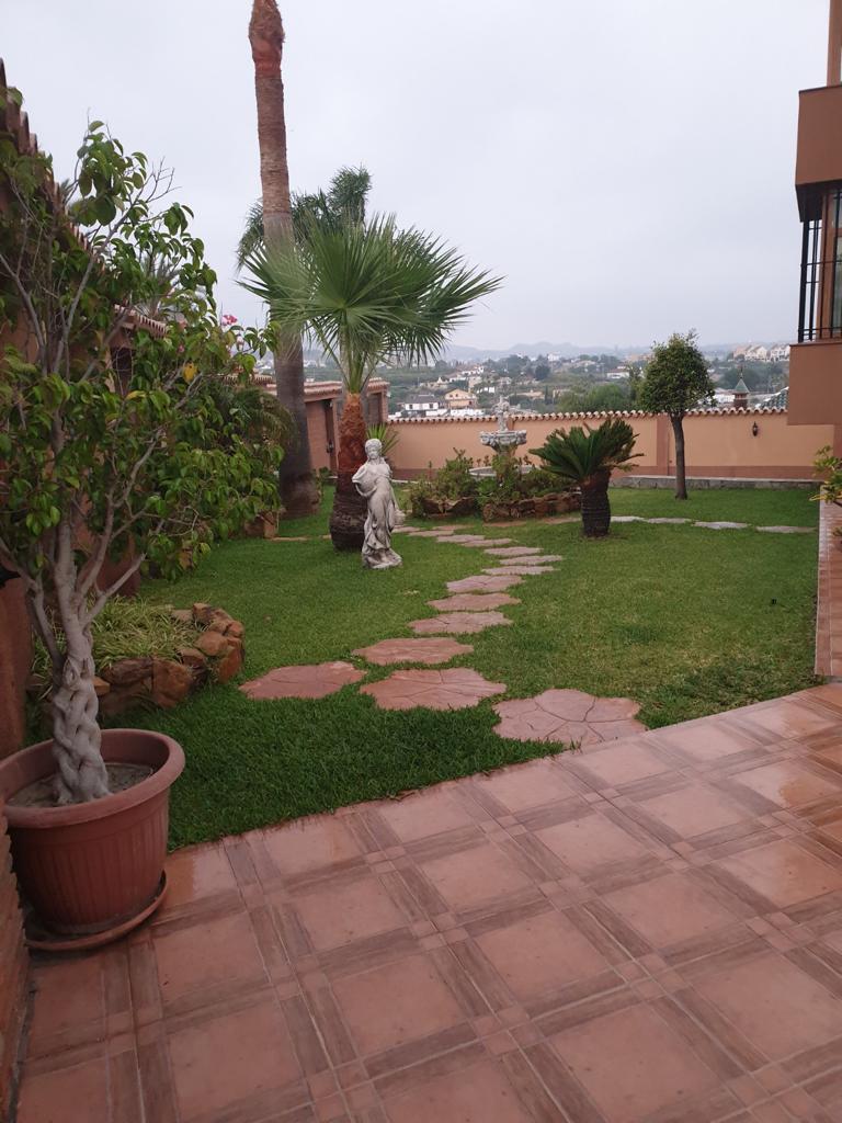 Villa for sale in Estación de Cártama