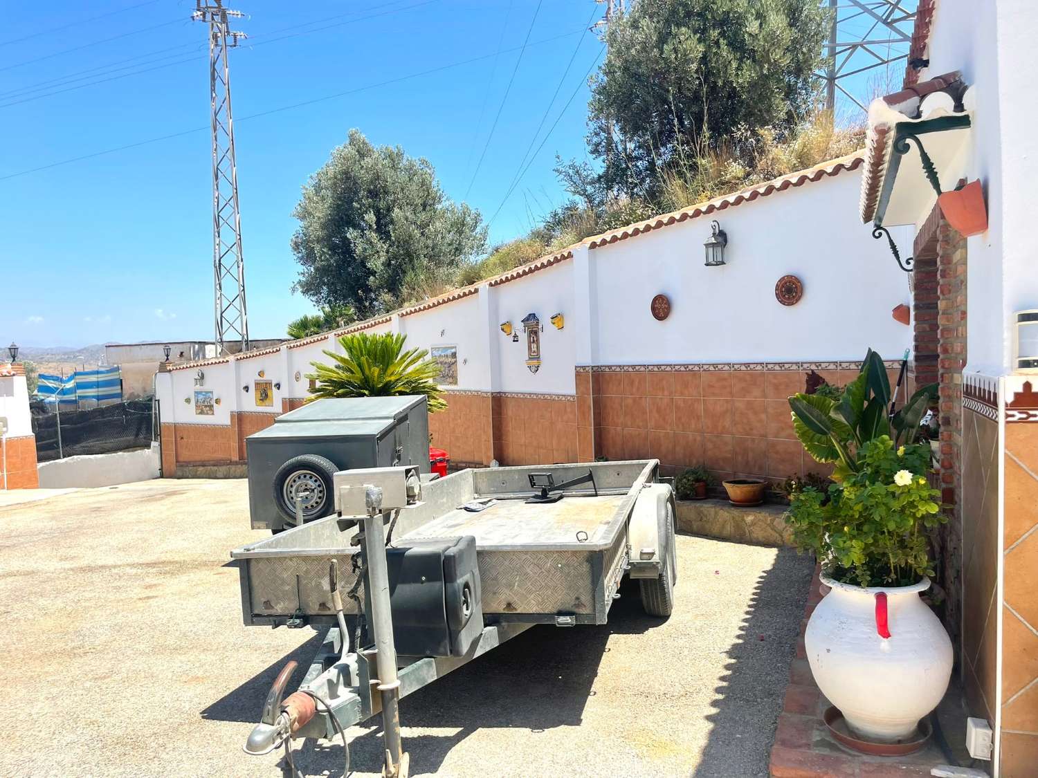 Finca con casa e instalaciones para caballos en Alhaurin de la Torre.