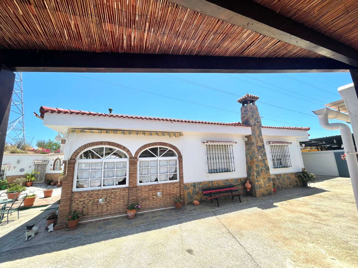 Finca with house and facilities for horses in Alhaurin de la Torre.