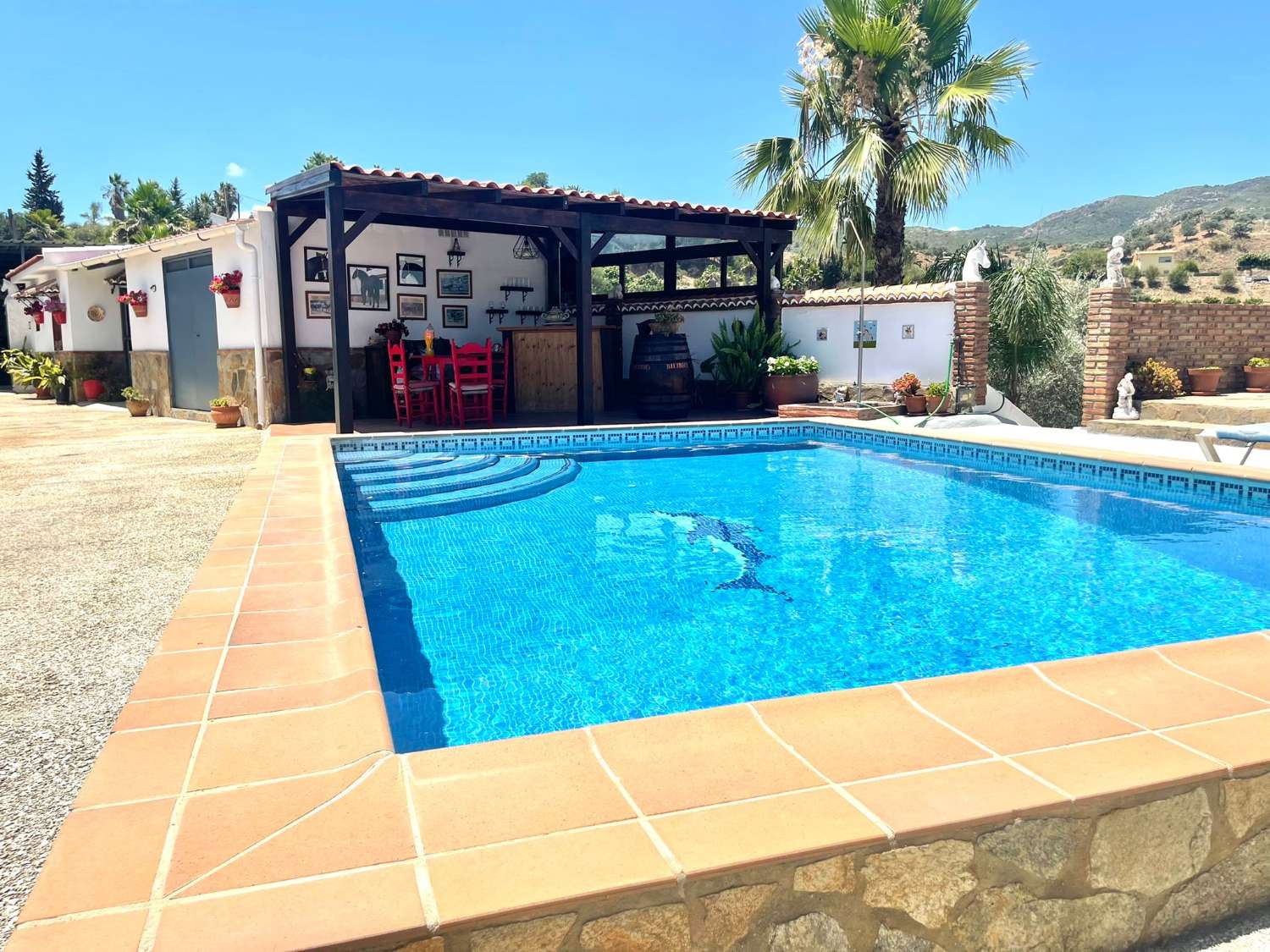 Finca con casa e instalaciones para caballos en Alhaurin de la Torre.