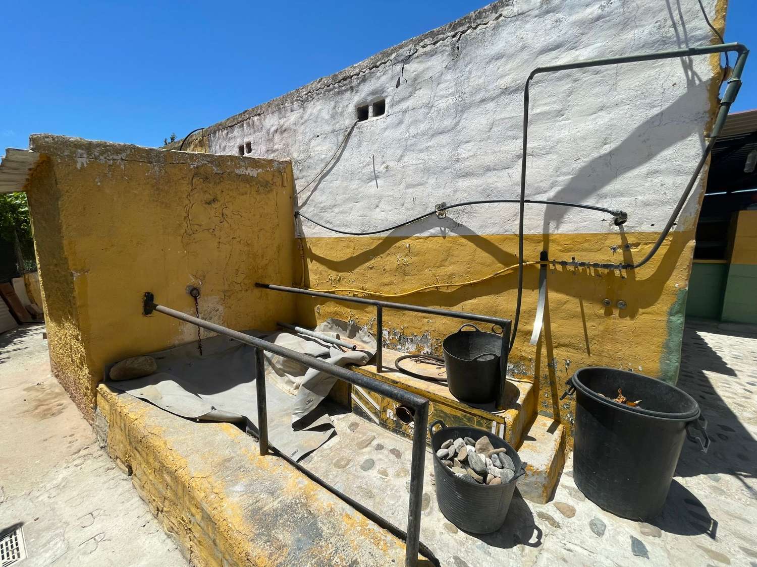 Finca con casa e instalaciones para caballos en Alhaurin de la Torre.