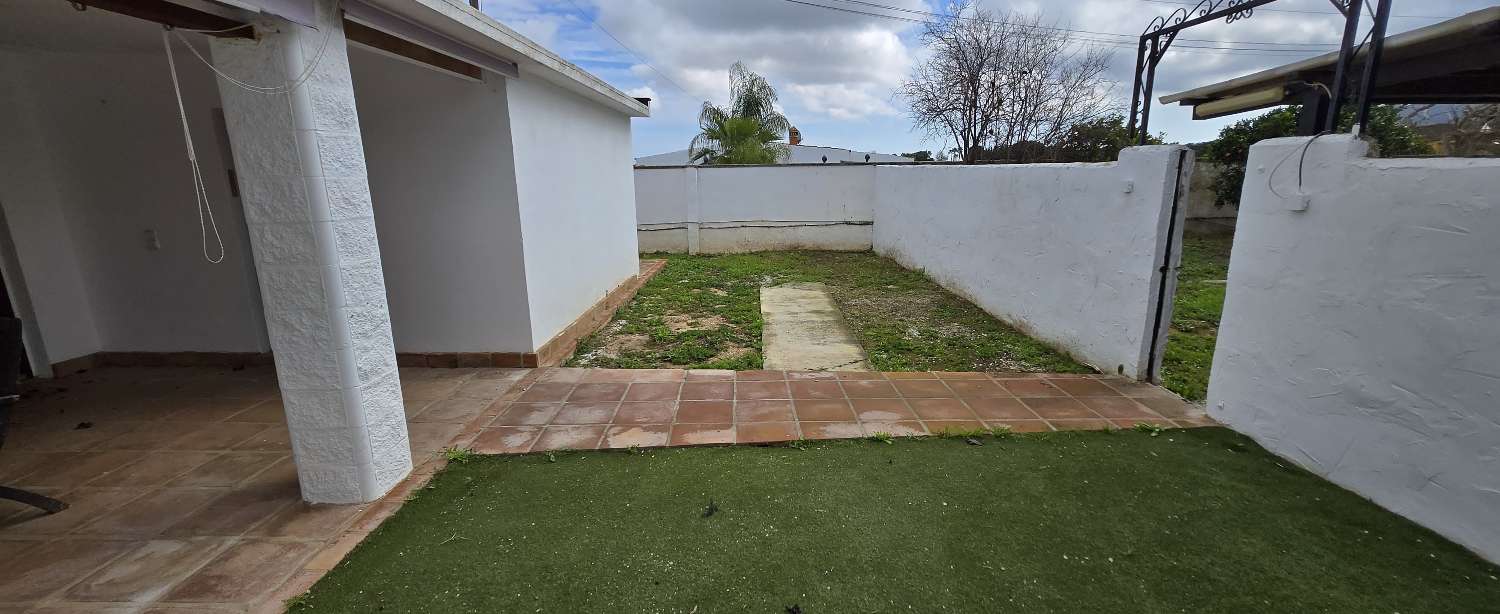 Villa for sale in Alhaurín de la Torre