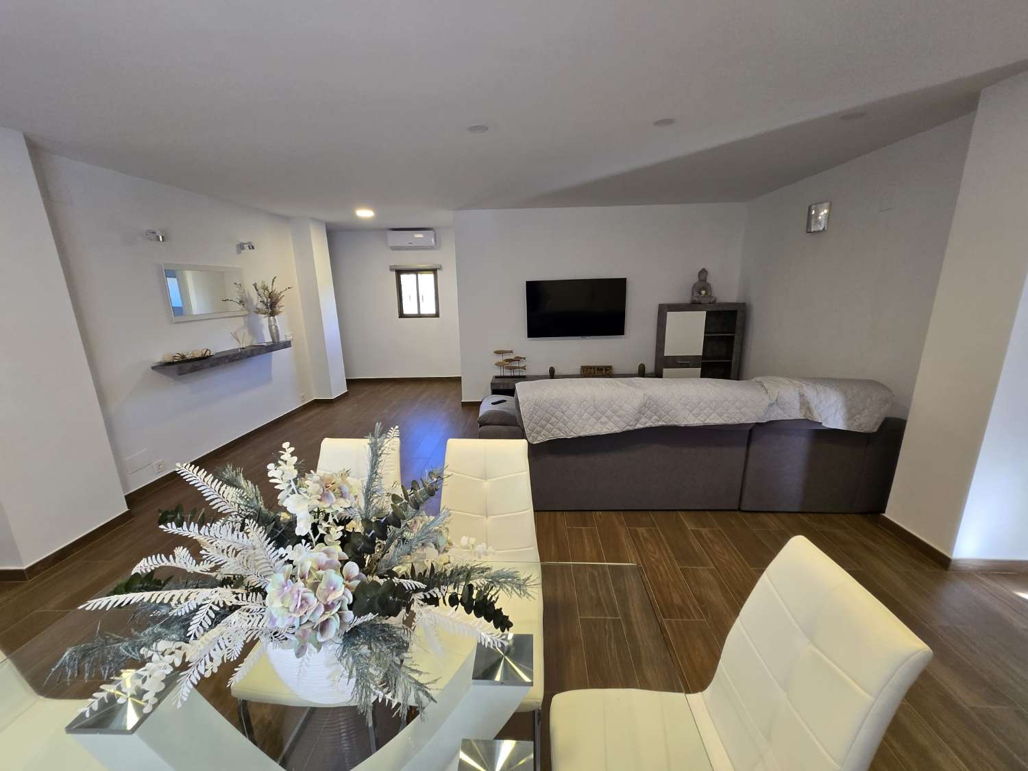 Villa for sale in Cártama