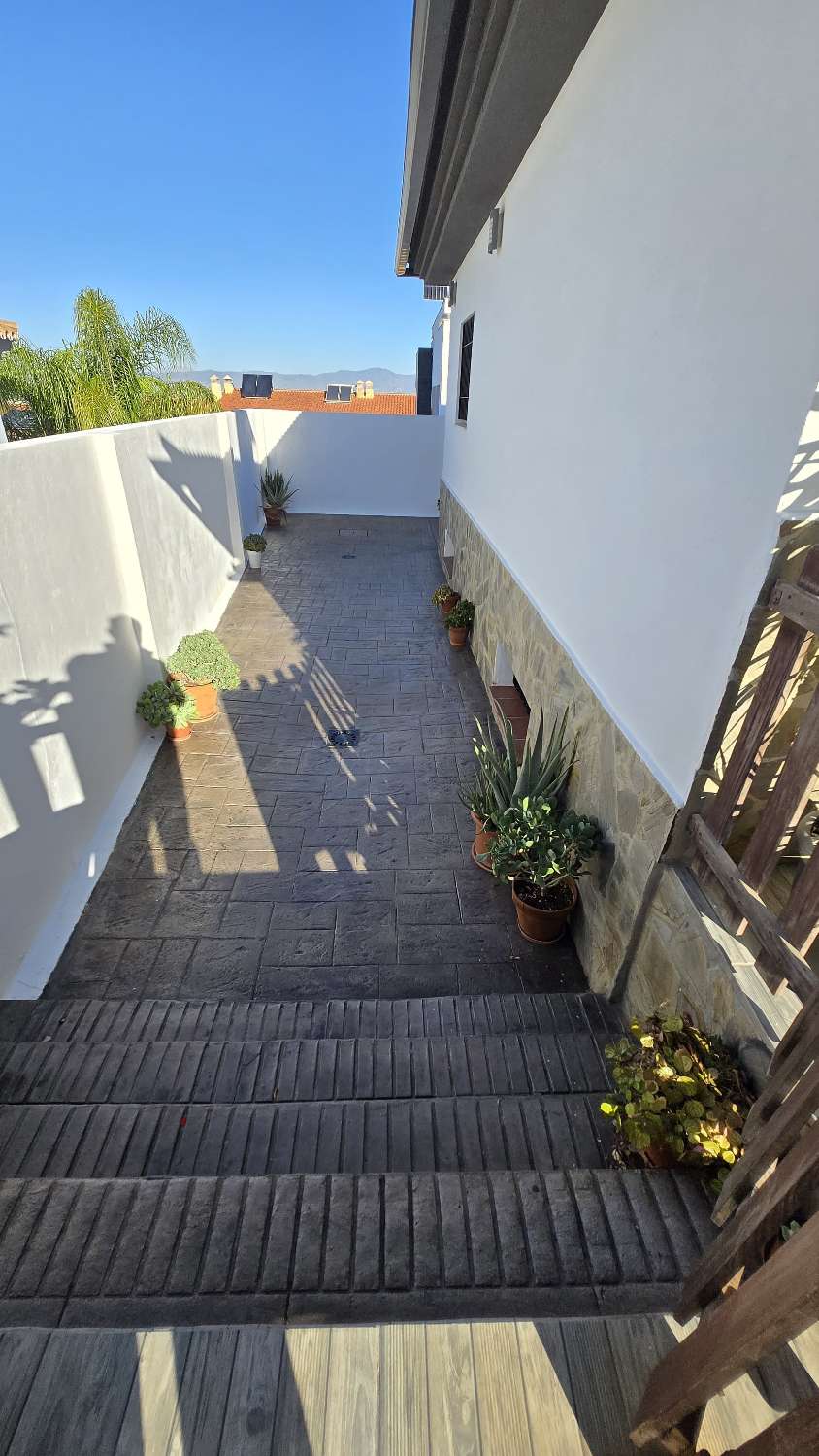 Villa for sale in Alhaurín de la Torre