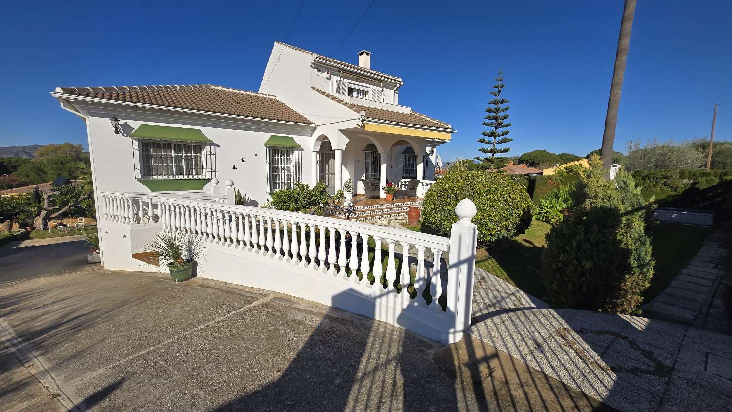 Villa for sale in Alhaurín de la Torre