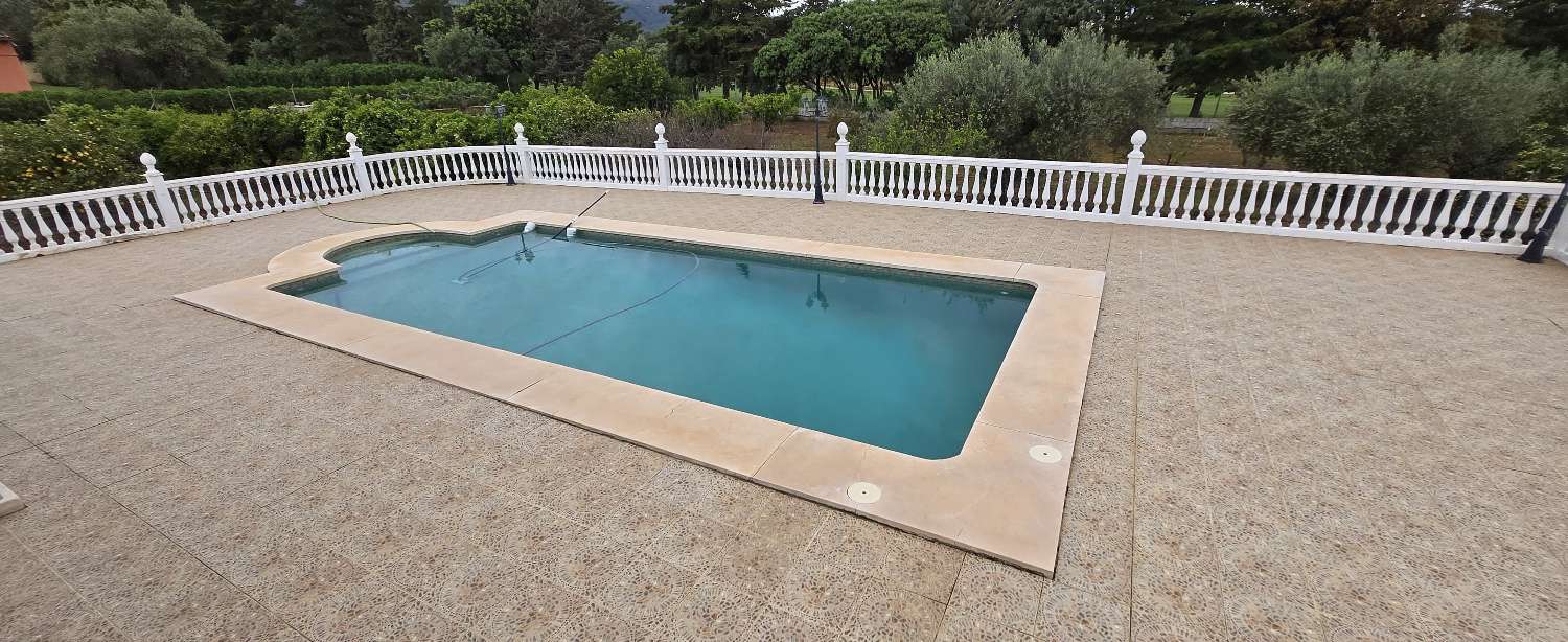 Villa for sale in Alhaurín de la Torre