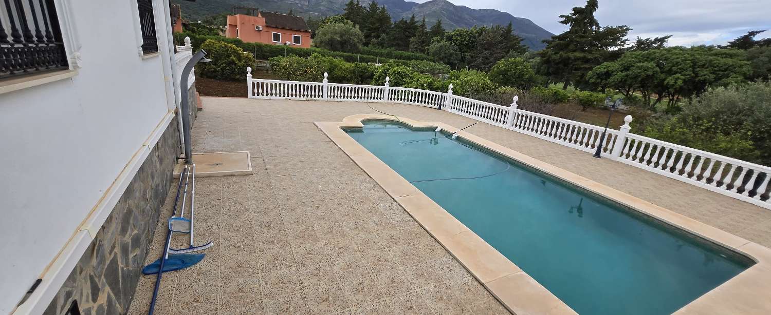 Villa for sale in Alhaurín de la Torre
