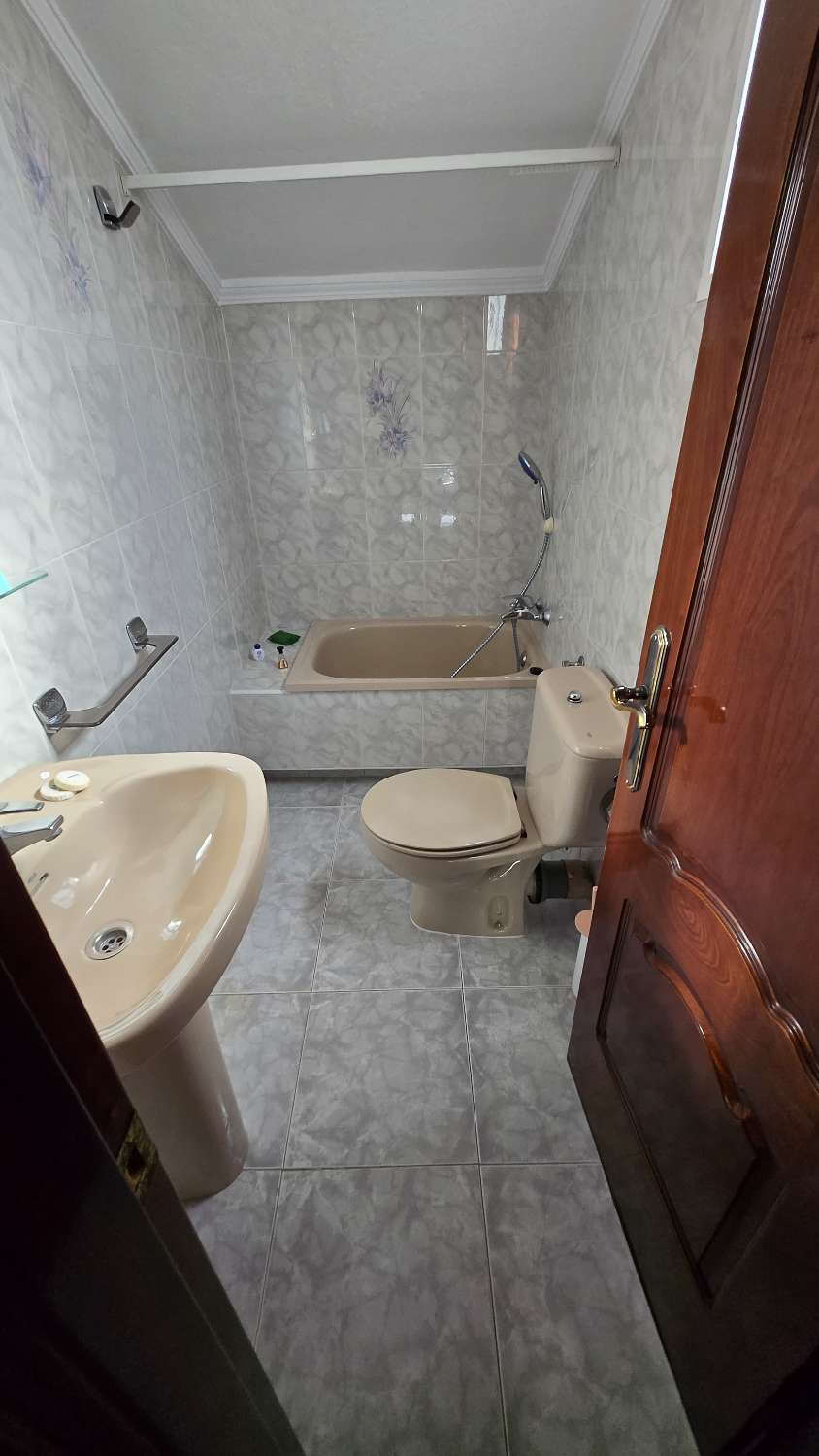 Chalet for rent in Churriana (Málaga)