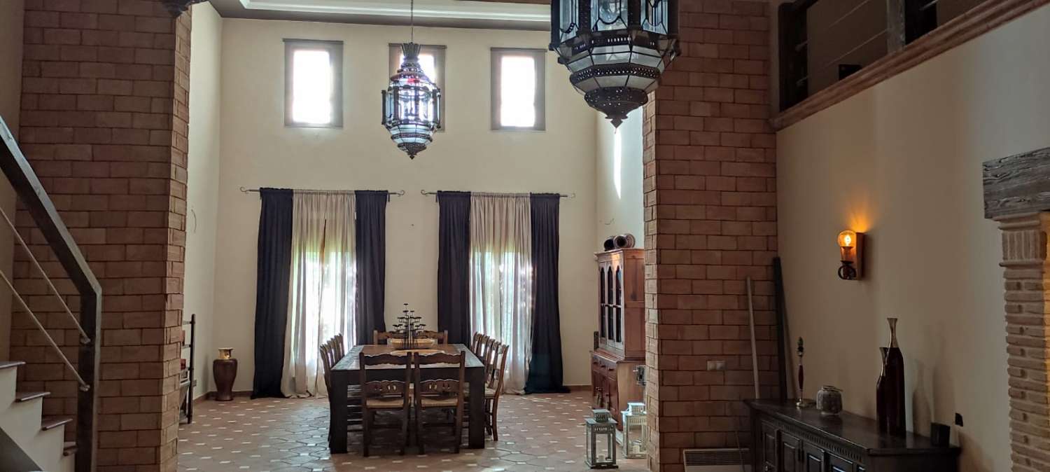 Villa en alquiler en Estación de Cártama