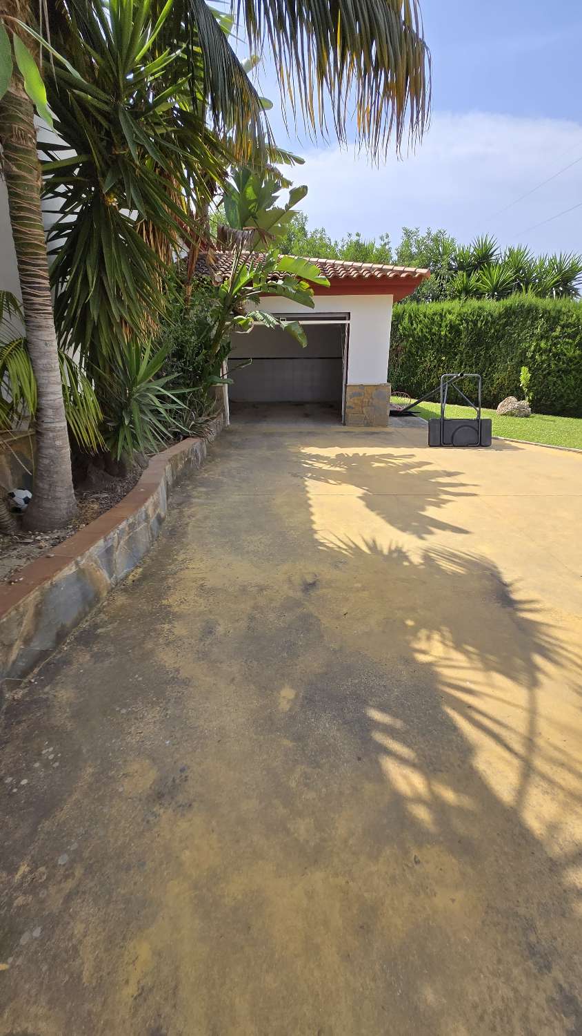 Villa en venta en Alhaurín de la Torre