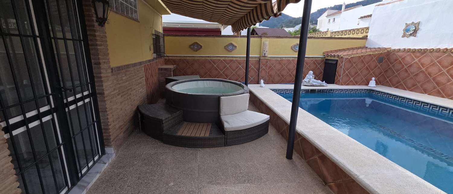 Villa en venta en Alhaurín de la Torre