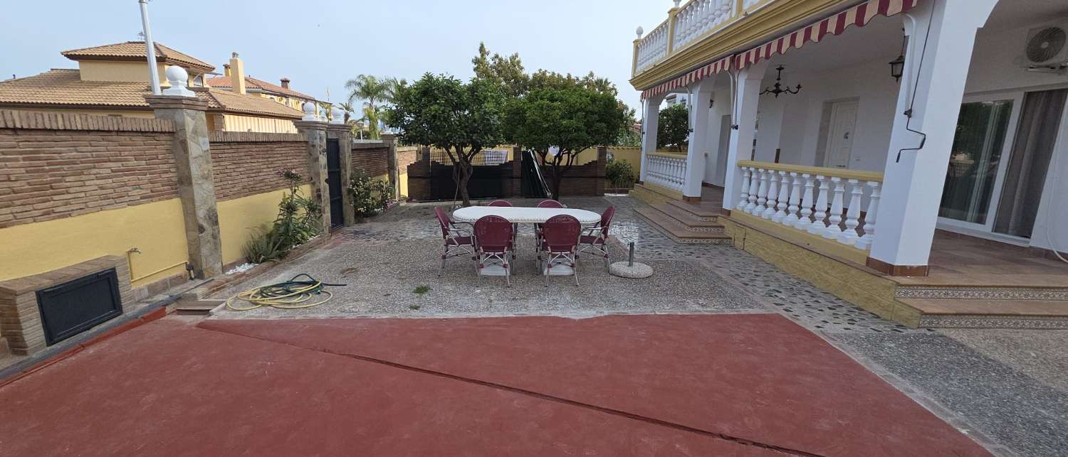 Villa en venta en Alhaurín de la Torre