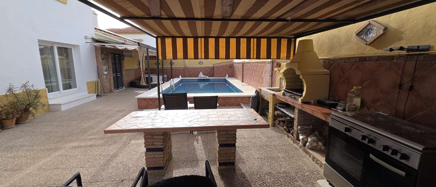 Villa en venta en Alhaurín de la Torre