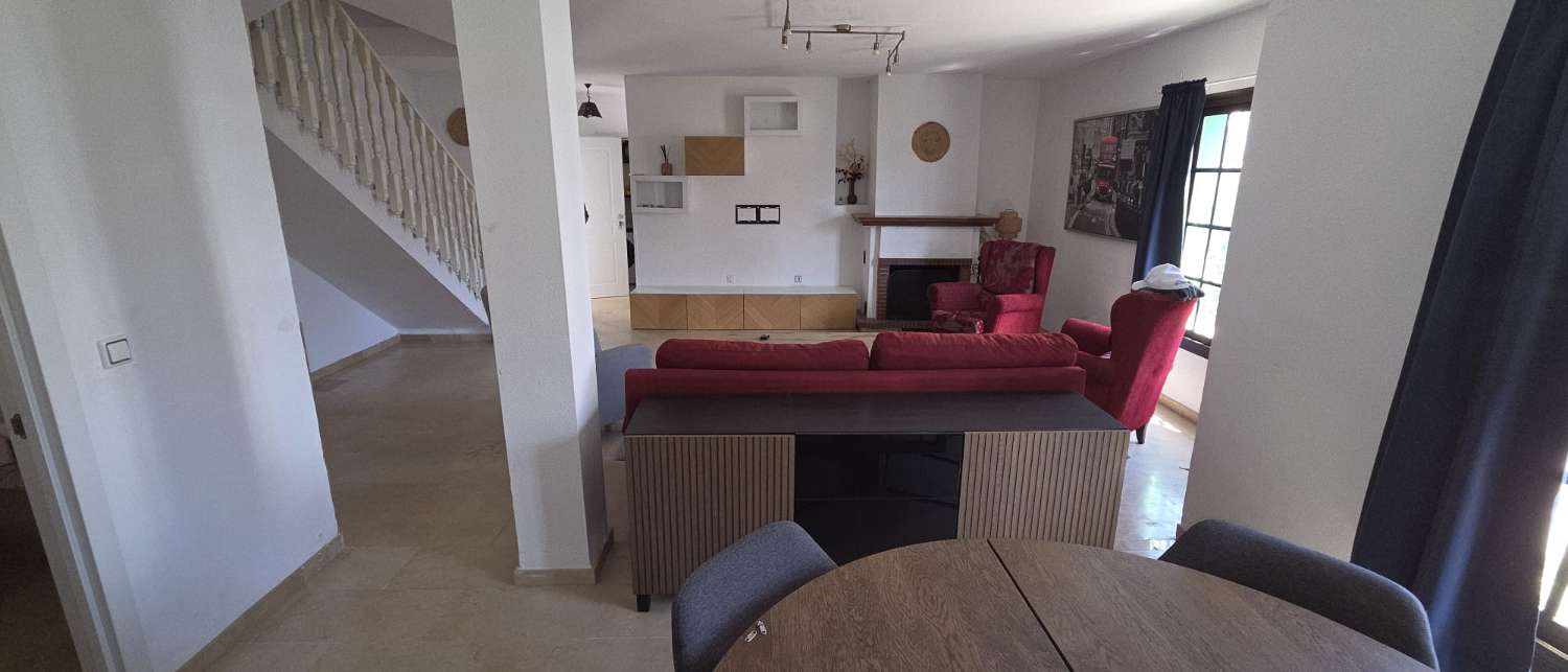 Villa en venta en Coín