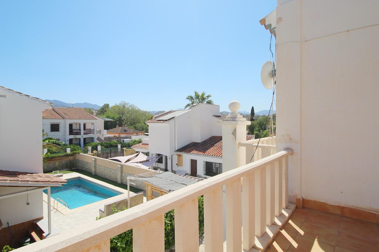 Villa en venta en Coín