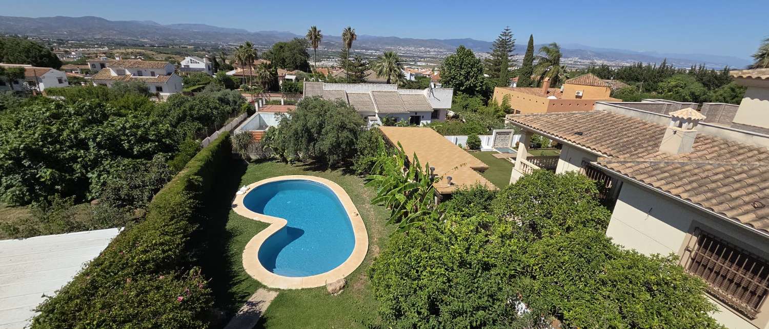 Chalet en venta en Alhaurín de la Torre