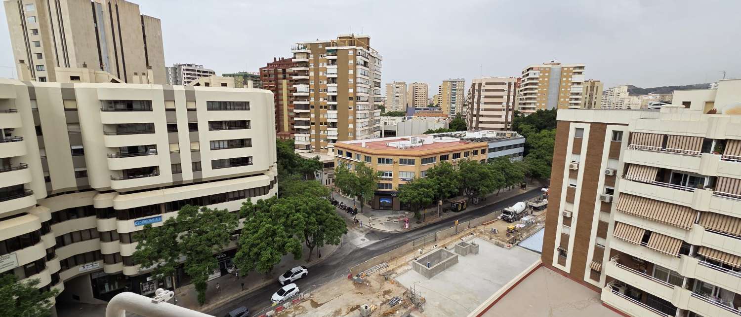 Ático en alquiler en Avenida de Andalucía (Málaga)