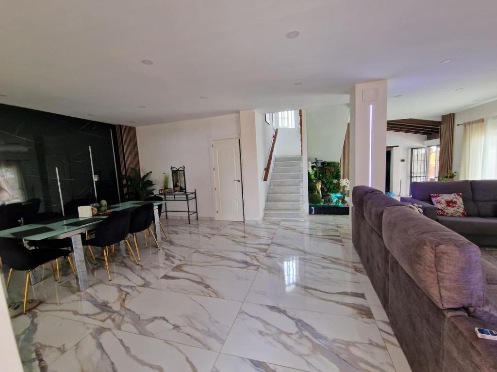 Villa en alquiler en Alhaurín de la Torre