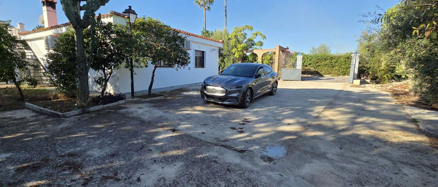 Villa for rent in Alhaurín de la Torre