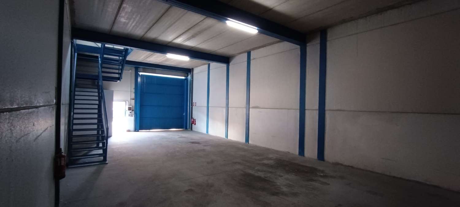 Halle zur miete in Alhaurín de la Torre