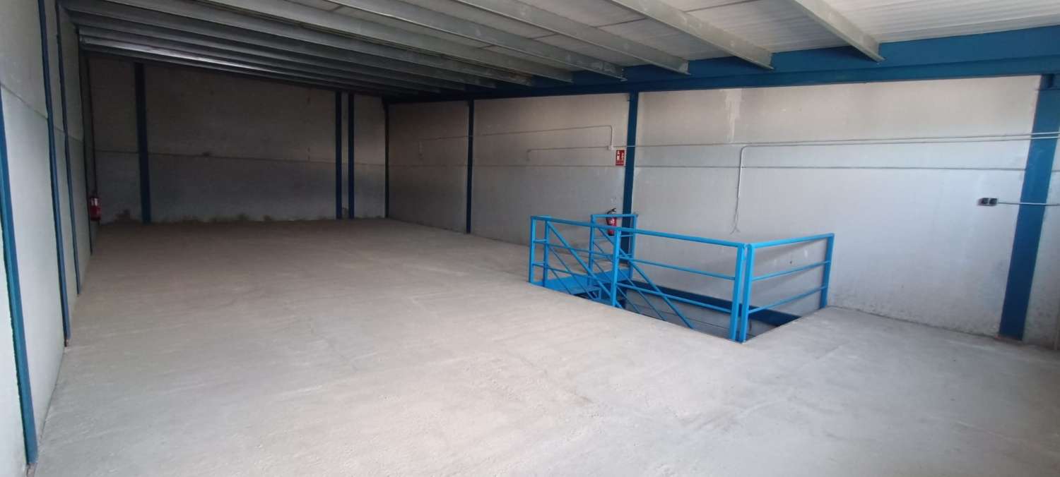 Halle zur miete in Alhaurín de la Torre