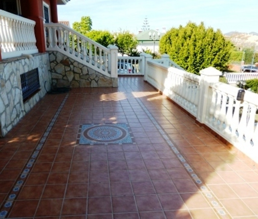 Villa for sale in Alhaurín de la Torre