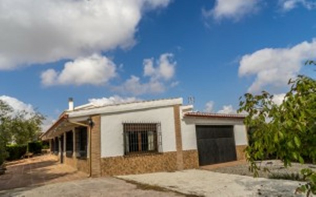 Country Property for sale in Álora