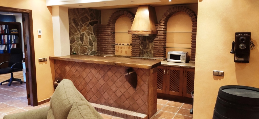 Villa for sale in Coín